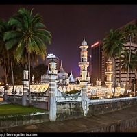 Picture/Photo: Masjid Jamek mosque and palm tree grove at night ...