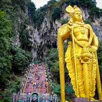 Batu Caves - Temple in Kuala Lumpur - Thousand Wonders