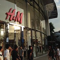 樂天廣場- 维基百科,自由的百科全书