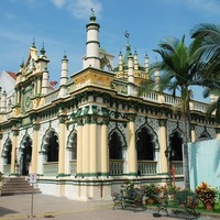 Interesting architecture - Picture of Masjid Abdul Gafoor ...