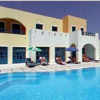 Sunshine Hotel - Santorini Hostel