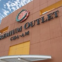 Shopping in Cha-Am