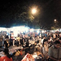Bangkok Info Guide : Saphan Phut Night Market - Chinatown (Yaowarat)