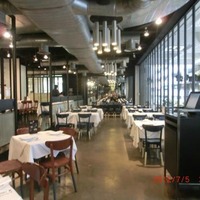 sea bars – รูปถ่ายของ Greyhound Cafe, กรุงเทพมหานคร (กทม ...