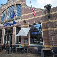 Entrance King''s Inn City Hostel Alkmaar - Picture of King''s Inn ...