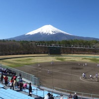 日本一の絶景球場・富士北麓野球場の魅力: 智辯和歌山タイムズ