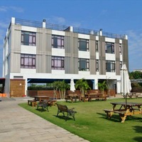 小琉球杉板灣特色民宿(Shan Ban Bay Inn) - Agoda 提供行程前一刻網上 ...